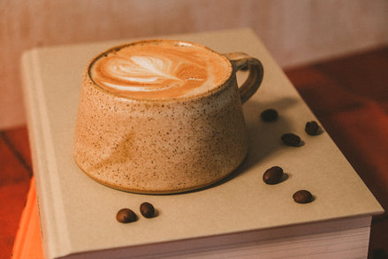 Flat white cup with handle